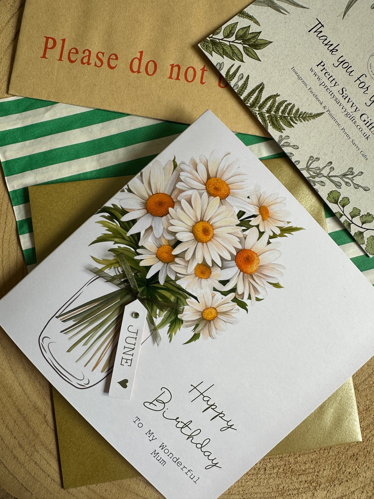 Personalised Birthday Card - Daisy Flowers - Mum, Friend, Auntie, Wife, Daughter, Sister