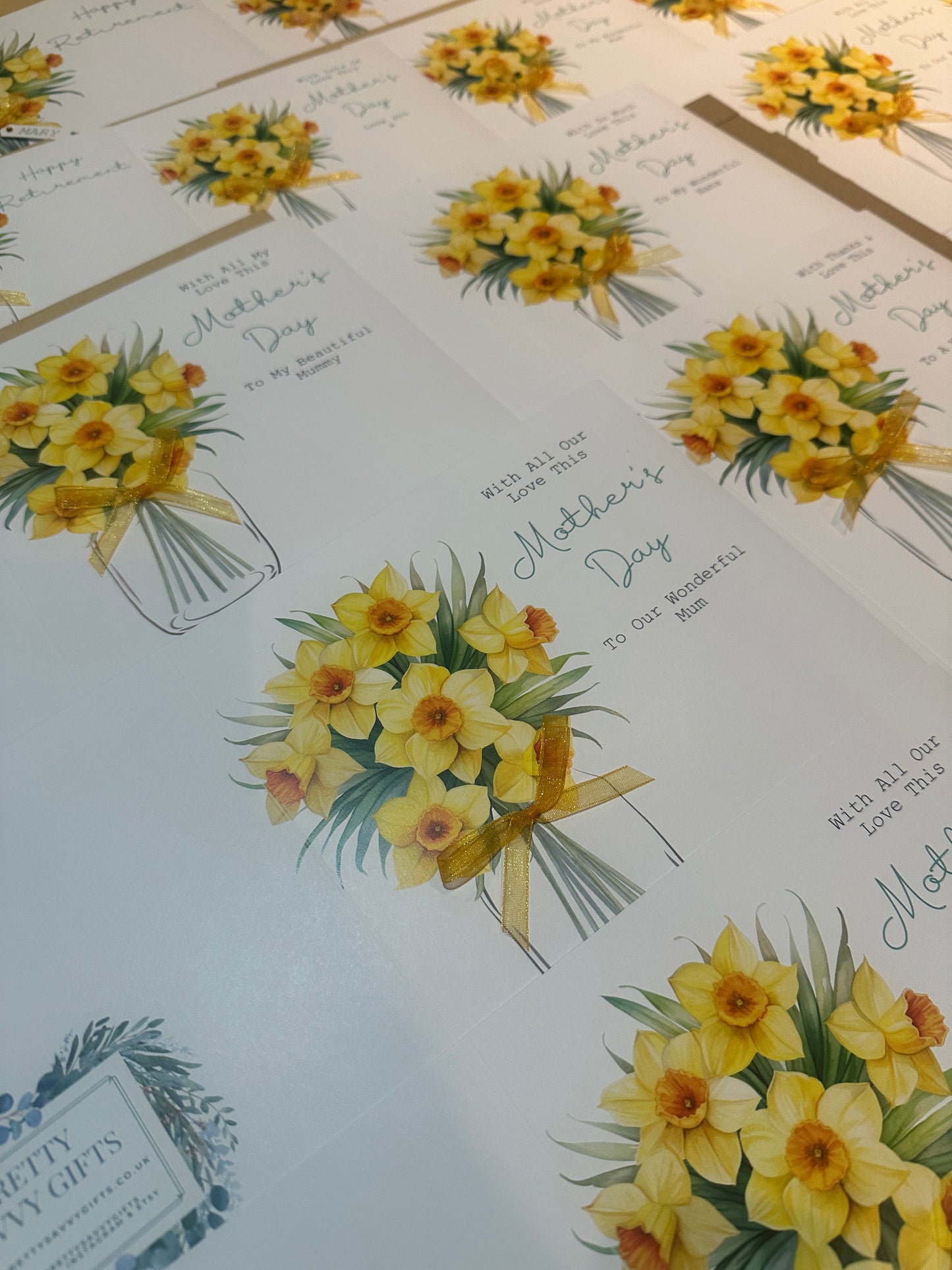Personalised Daffodil Mothers Day Card - Any name any wording