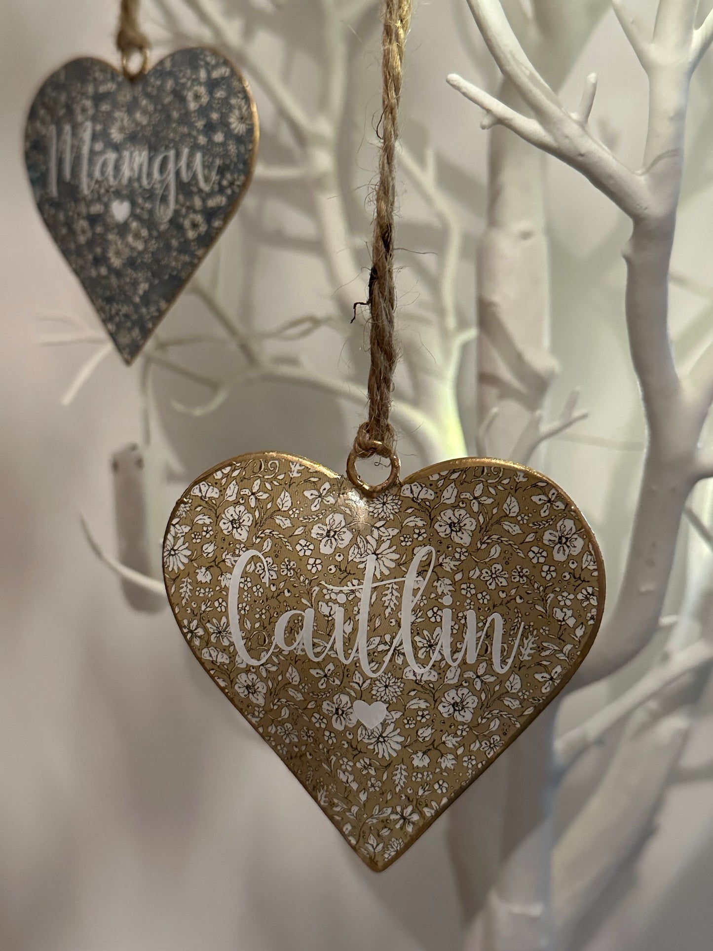 Personalised Floral Blue or Yellow Heart Hanger - Mum, Mamgu. Nana, Any name, Relation