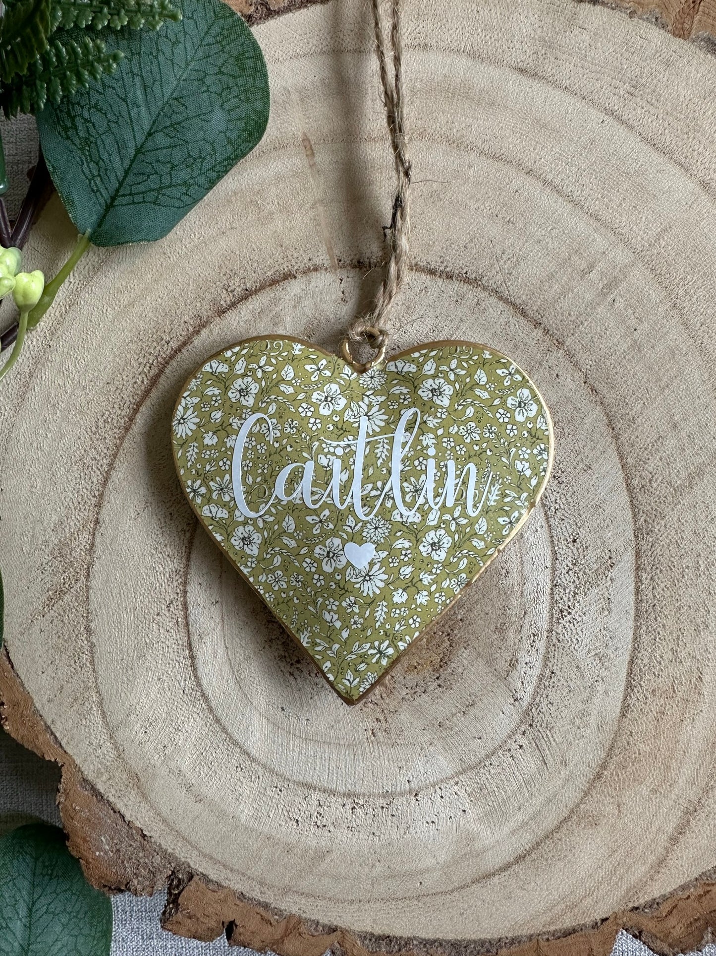 Personalised Floral Blue or Yellow Heart Hanger - Mum, Mamgu. Nana, Any name, Relation